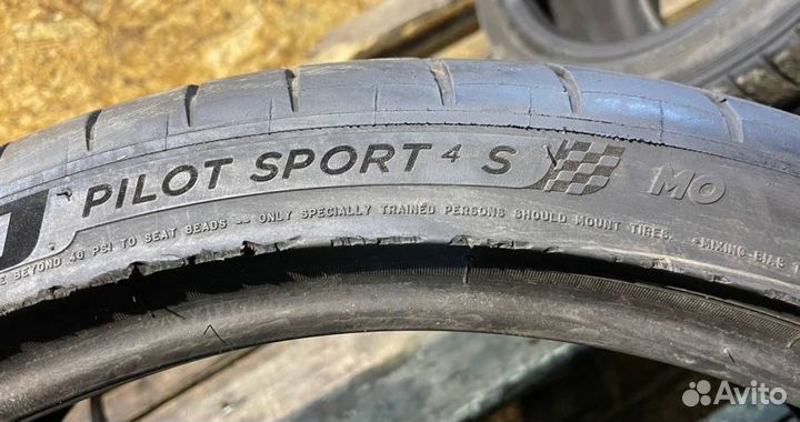 Michelin Pilot Sport 4 S 245/35 R20