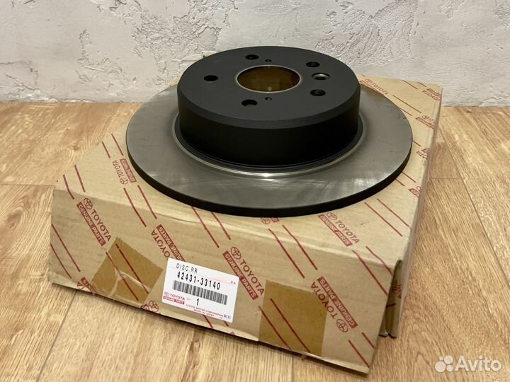 Тормозной диск RR перфорированный toyota