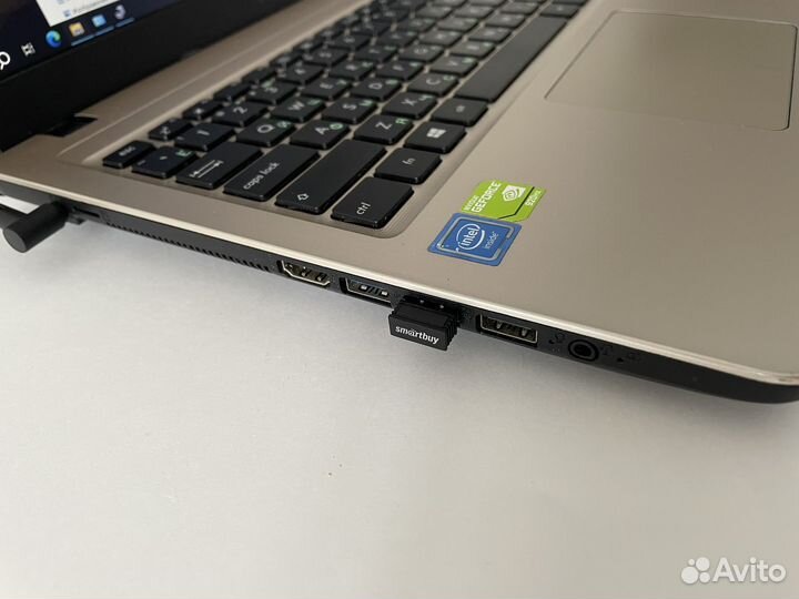 Игровой ноутбук Asus FullHD/4ядра/2видеокарты/SSD