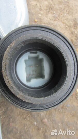 Моторчик стеклоподъемника задний правый