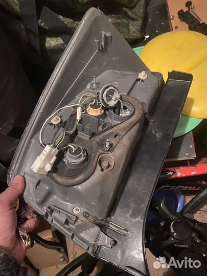 Стоп сигнал toyota prius 30