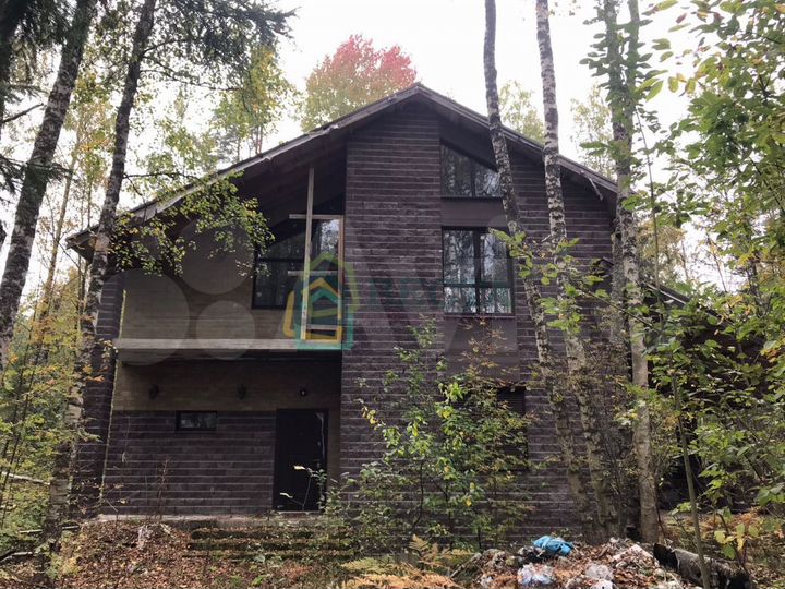 Коттедж 278 м² на участке 20 сот.