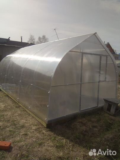 Теплица капелька