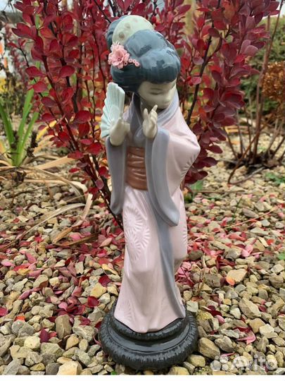 Фарфоровая статуэтка Lladro