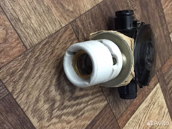 Патрон для лампы