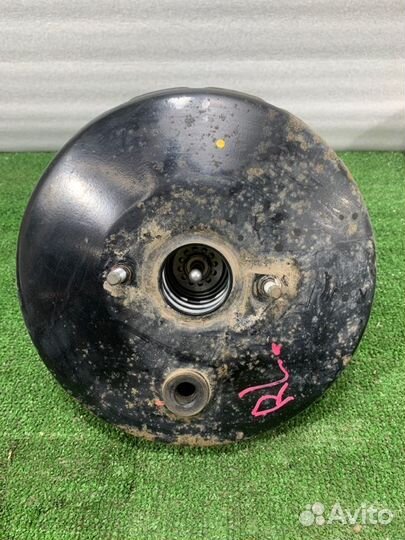 Вакуумный усилитель тормозов Renault Logan седан