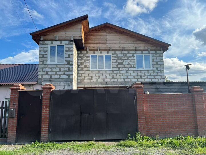 Дом 200 м² на участке 6,2 сот.