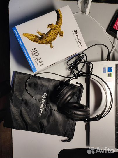 Студийные мониторные наушники axelvox hd241