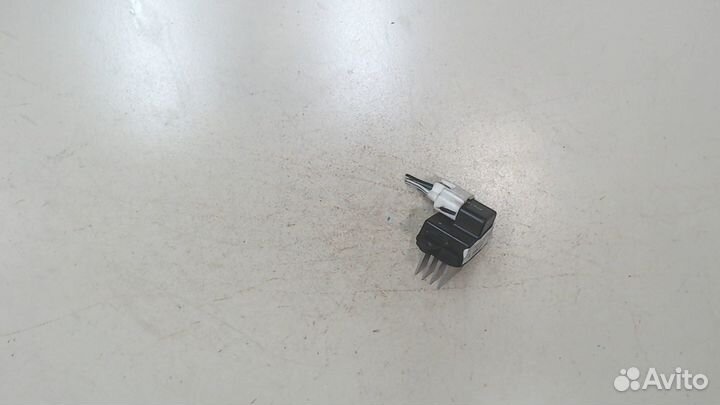 Сопротивление отопителя Infiniti QX56, 2004