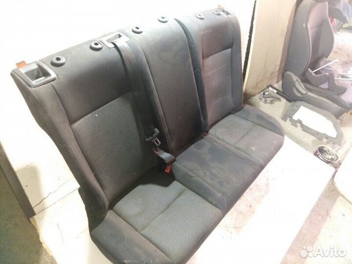 Сиденье заднее Volkswagen Golf 5G1 cjza 1.2 2014