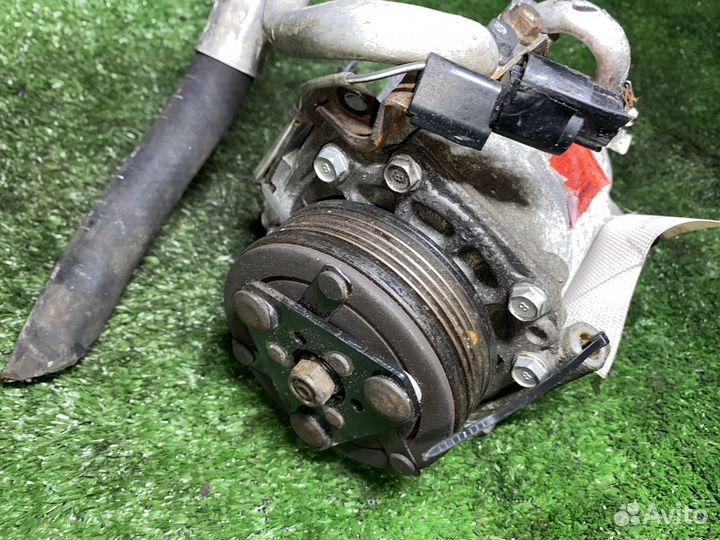 Компрессор кондиционера 4G18 Mitsubishi MR500007