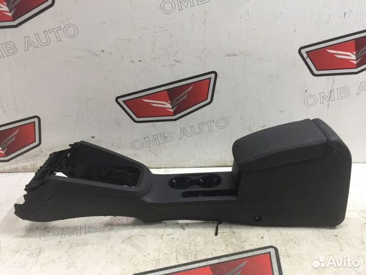 Подлокотник в сборе Фольксваген Джетта 6