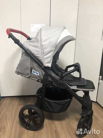 Коляска прогулочная