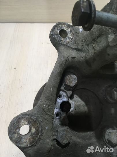 Кулак поворотный передний левый BMW 5 E39