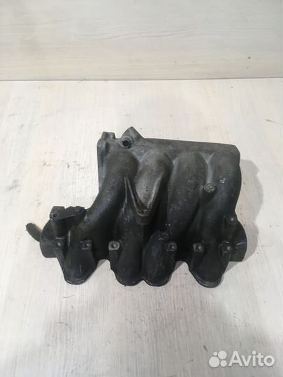 Впускной коллектор ауди 100 С4 048133223