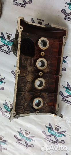 Крышка головки блока (клапанная) Volkswagen Golf 4
