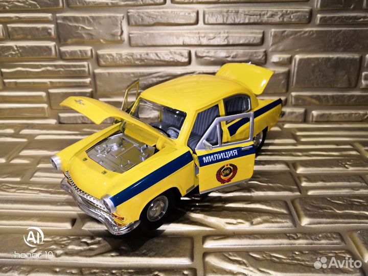 Газ 21 Волга гаи Коллекционная модель 1/24, 20см