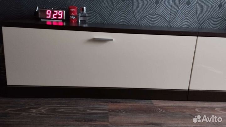 Тумба под телевизор
