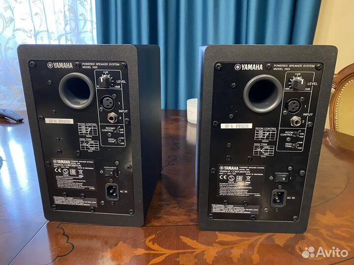 Студийные мониторы Yamaha Hs5 пара + аудиокабели