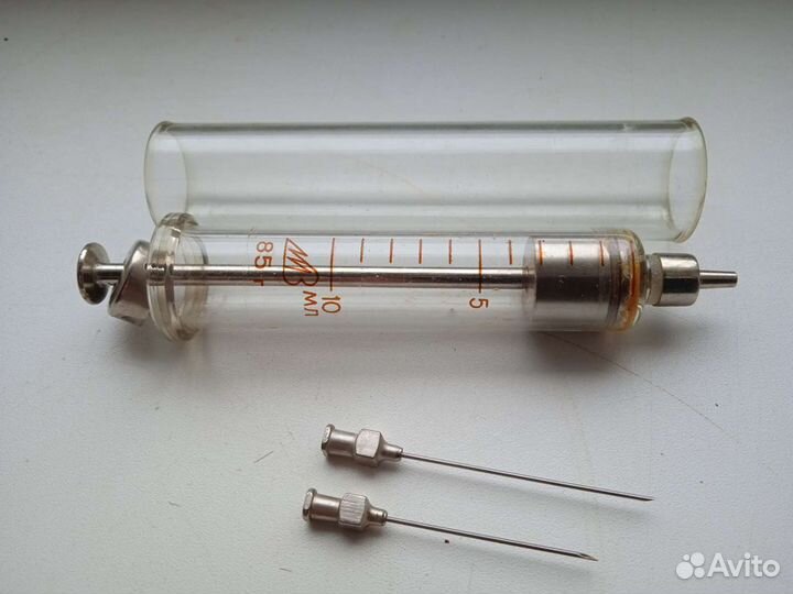 Шприцы ветеринарные, разборные, 2 шт. с иглами