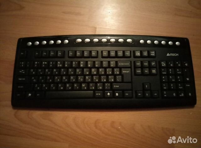 Беспроводная Клавиатура в отличном состоянии