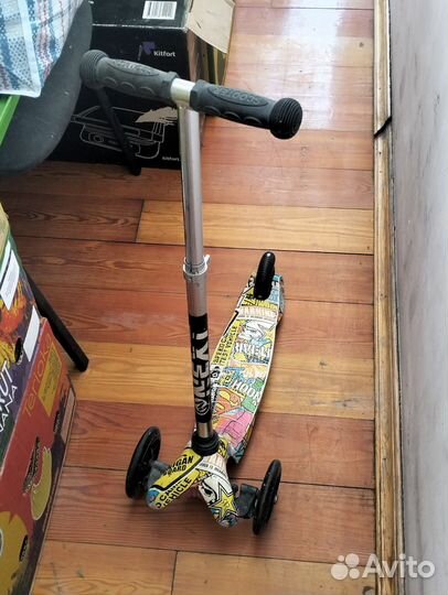 Самокат детский трехколесный