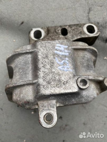 Опора двигателя правая Skoda Octavia лифтбек А5