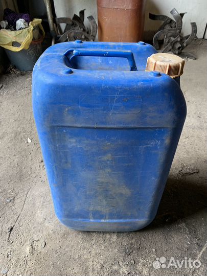 Канистры пластиковые бу