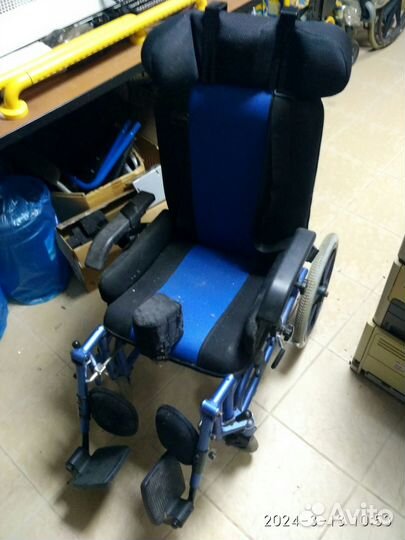 Коляска для детей с дцп