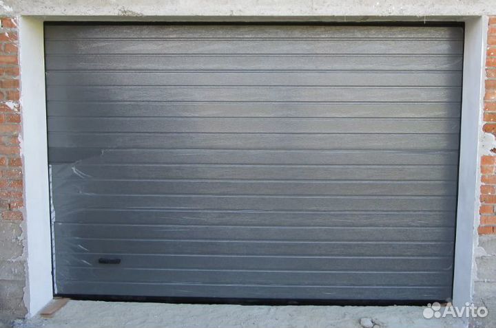 Секционные ворота