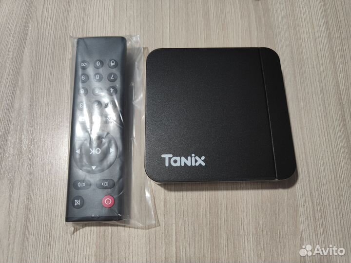Смарт тв приставка Tanix W2 4/32 прошита/настроена