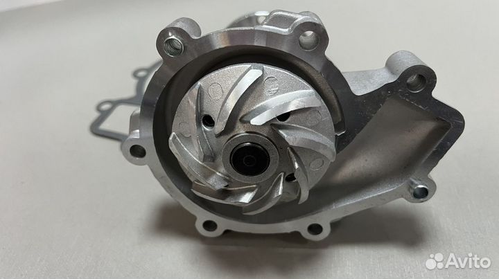 Помпа охлаждения Mercedes M601/602