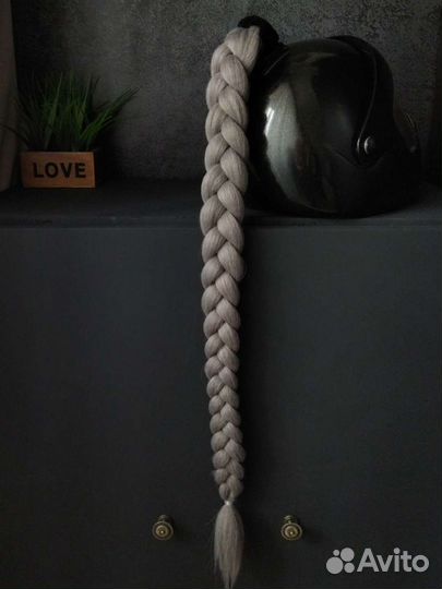 Коса на шлем