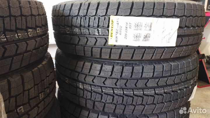 Dunlop Winter Maxx WM02 205/65 R16 95T