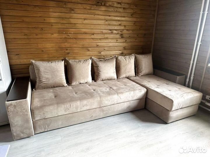 Диван с бельевым ящиком