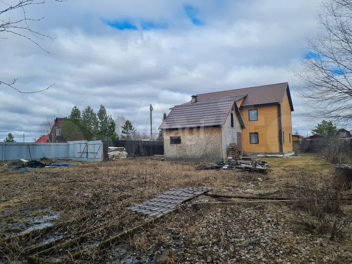 Дом 173 м² на участке 5 сот.