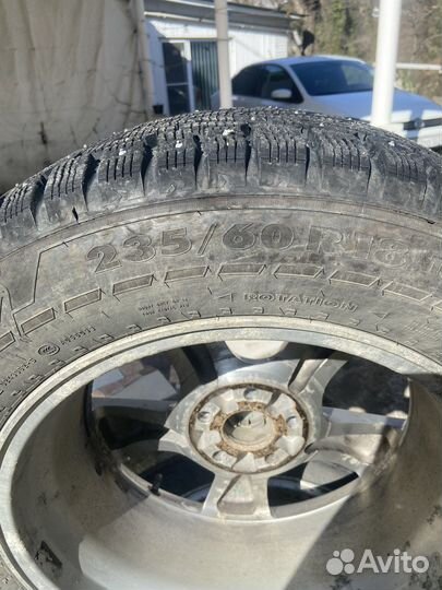 R18 Nokian Tyres Hakkapeliitta 7 SUV 235/60, PCD 5x108 DIA 38