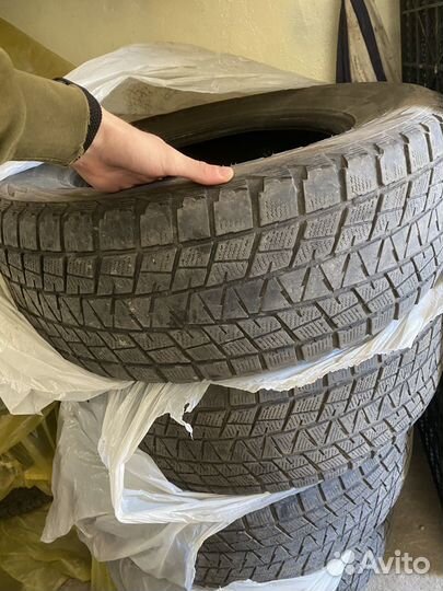 Bridgestone Blizzak DM-V1 275/65 R17