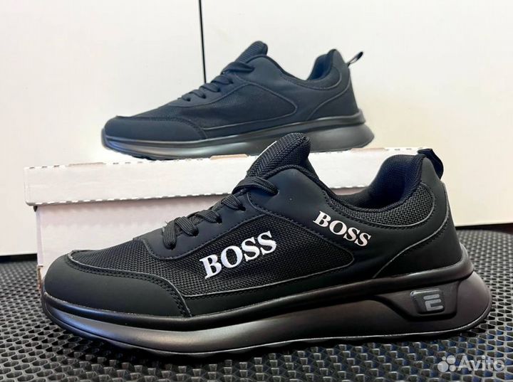 Кроссовки Boss эргономичные