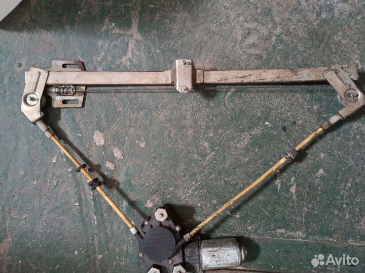 Стеклоподъемник Ваз 2123