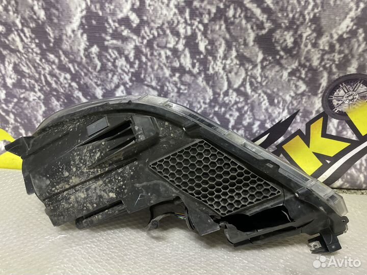 Фара правая передняя FAW Besturn X80 2018-2021