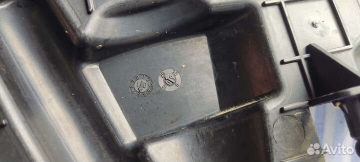 Накладка двигателя на Audi