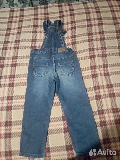 Джинсовый комбинезон для девочки