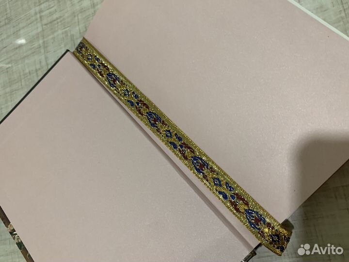 Шеннон Хейл 