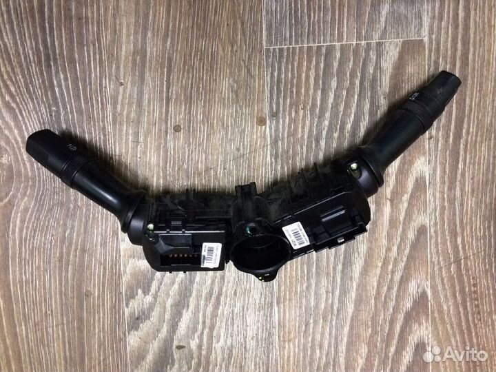 Переключатель подрулевой Solaris 1, Kia Rio 3