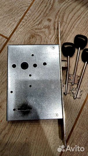 Дверной замок Гардиан