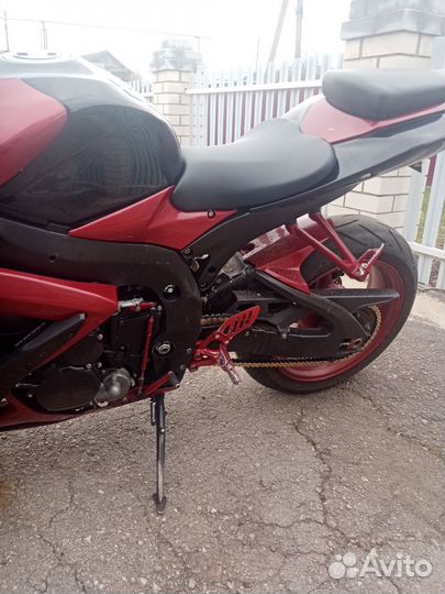 Сузуки GSX-R750