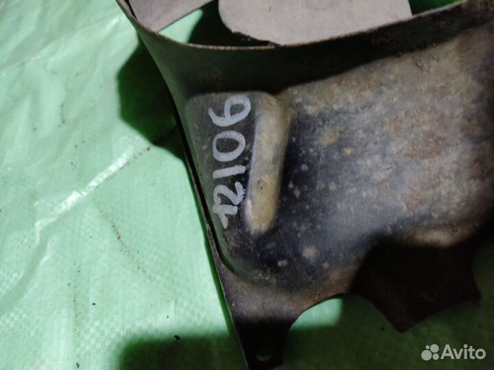 Диффузор радиатора Volkswagen Golf 2 хетчбек 1.8I