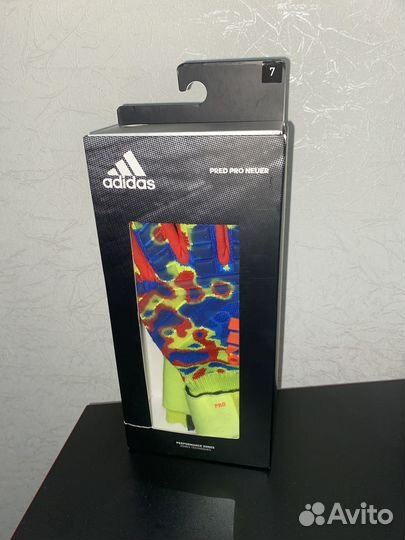 Вратарские перчатки Adidas Predator Pro Neuer