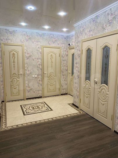 2-к. квартира, 82 м², 2/14 эт.